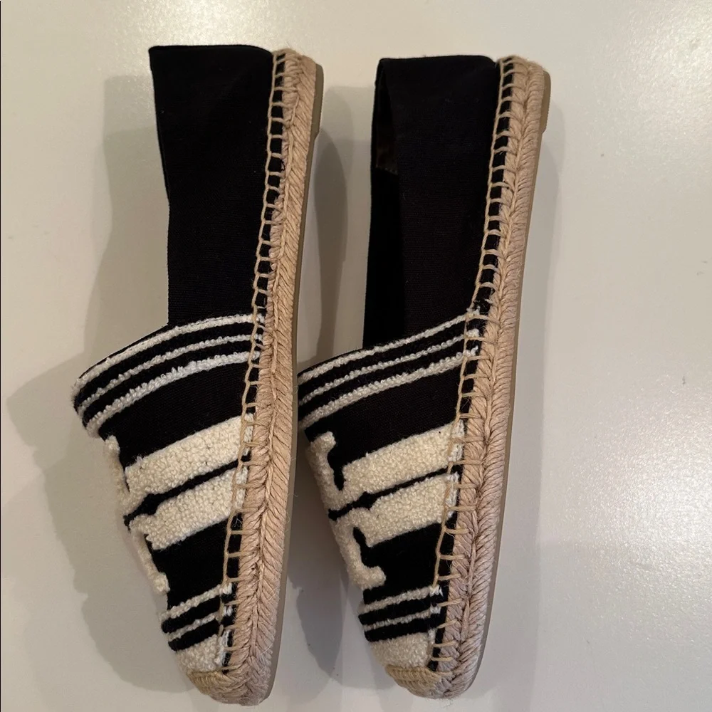 New Tory Burch Black and White Patterned Espadrilles. Size 8.5.